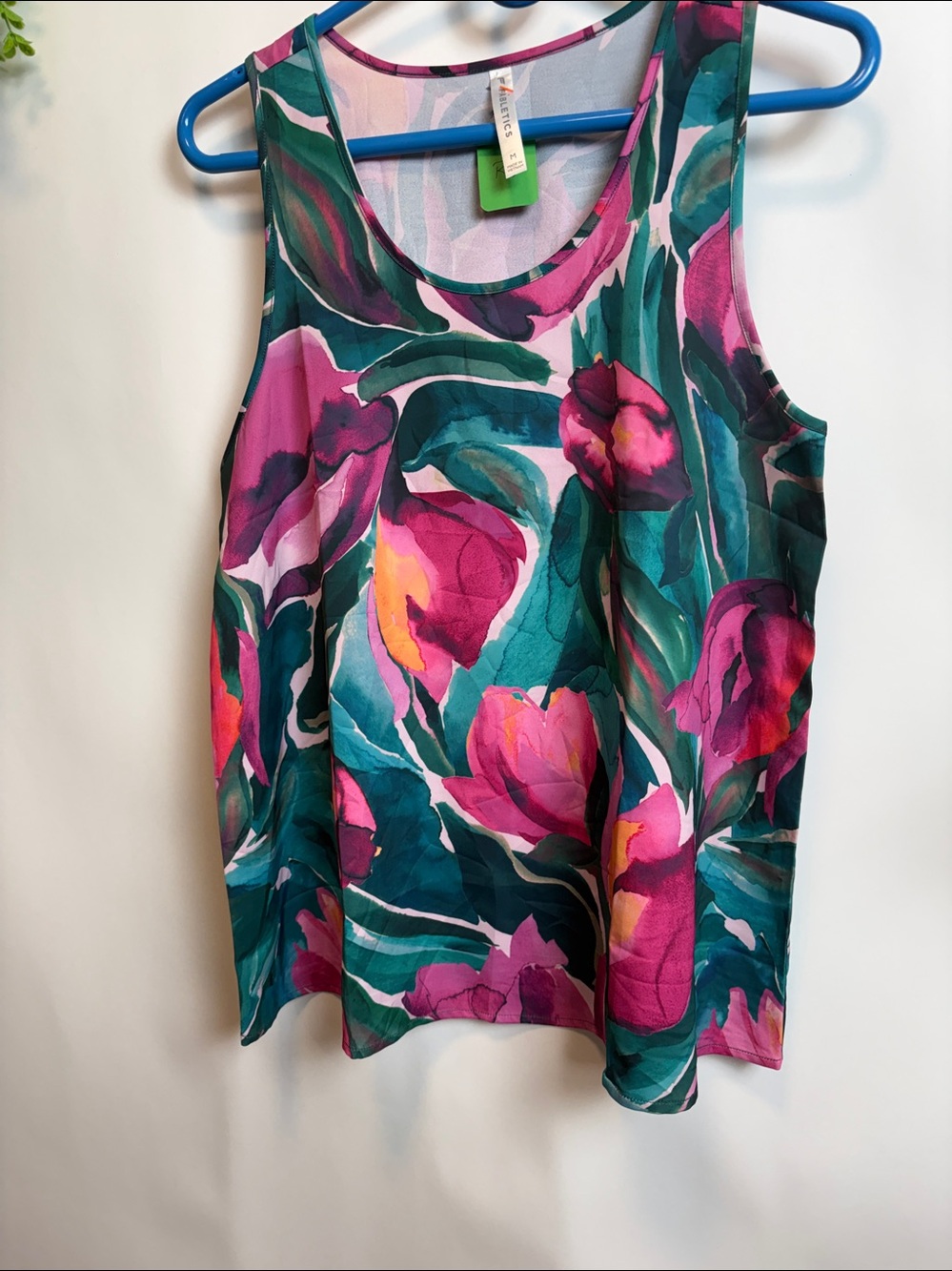 Fabletics. Floral print. Sleeveless. Size medium.